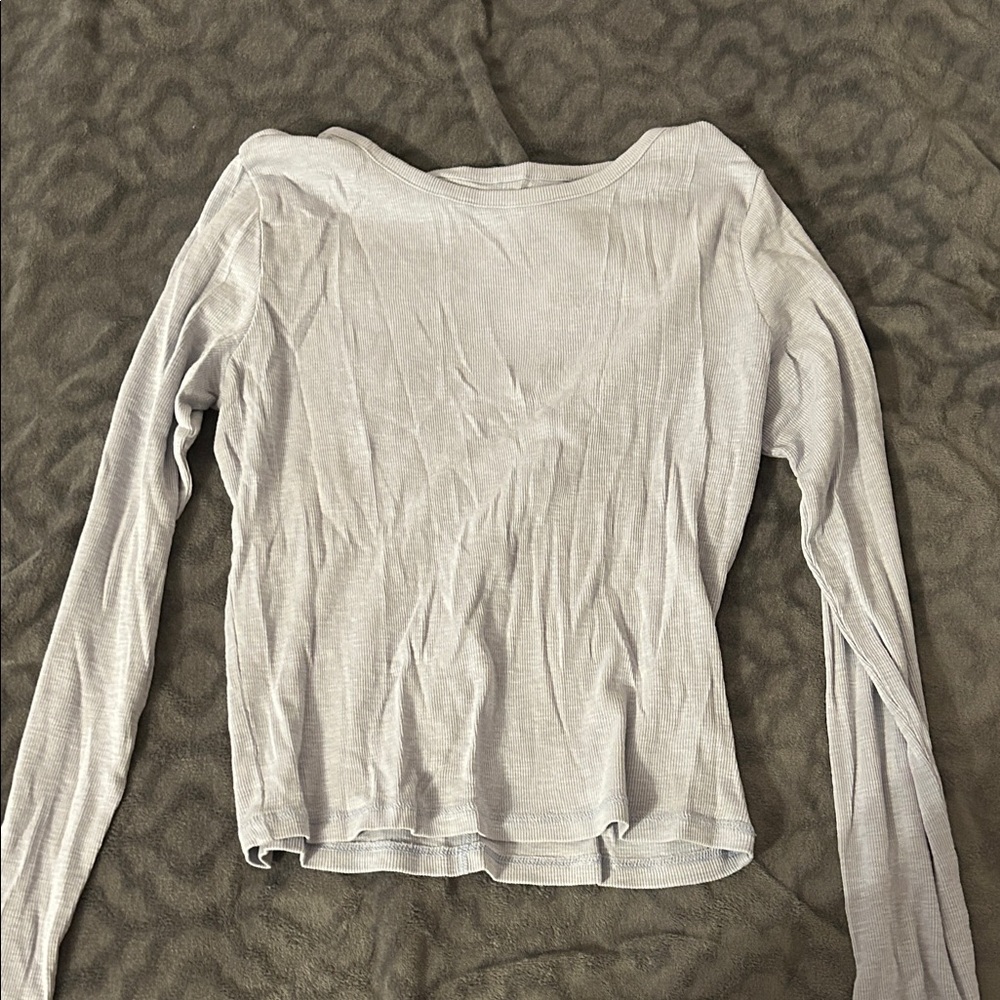 Classic Long-Sleeve Crewneck Top - Light Gray